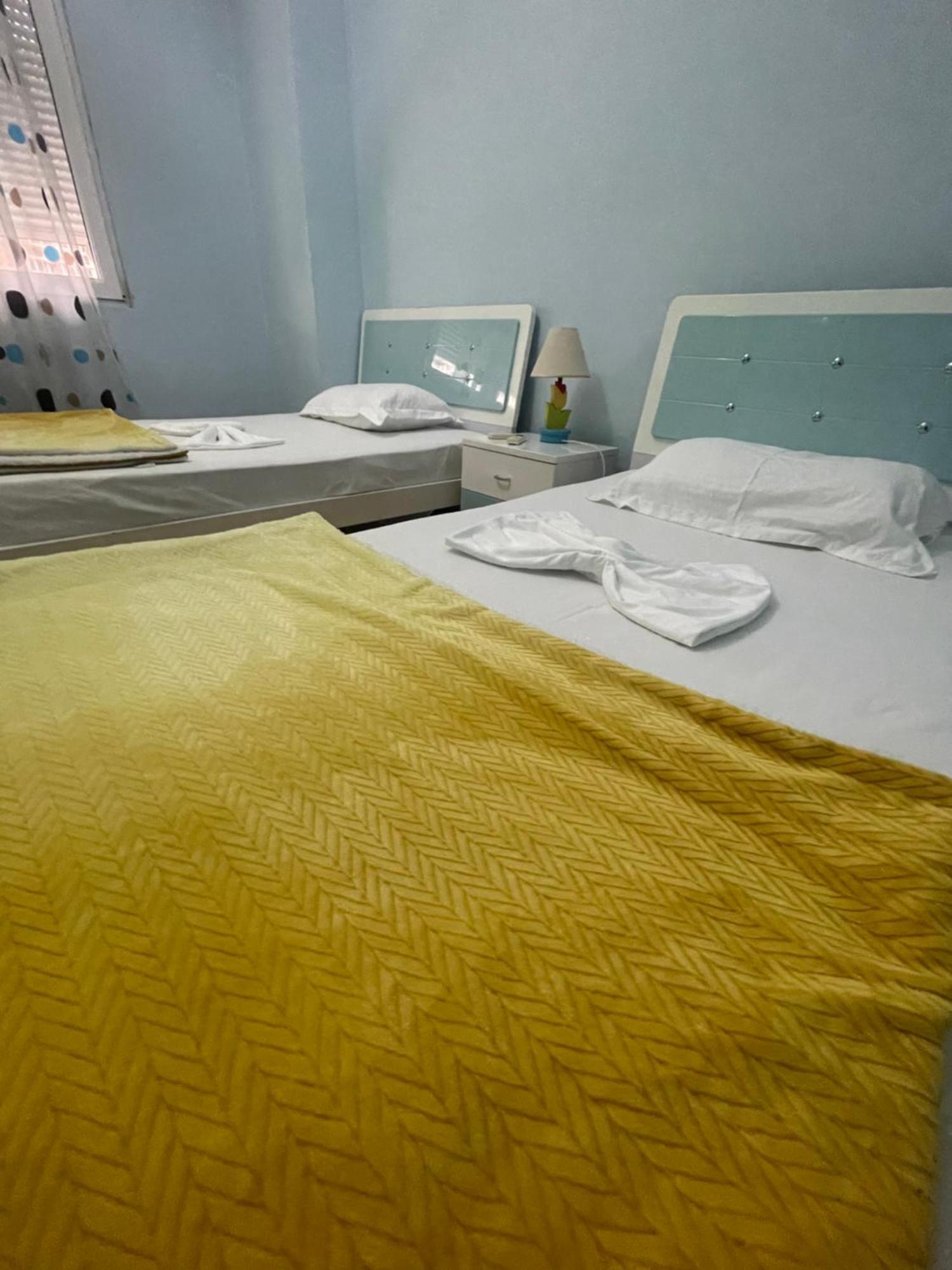 Seaview Golden Penthouse Lägenhet Sarandë Exteriör bild