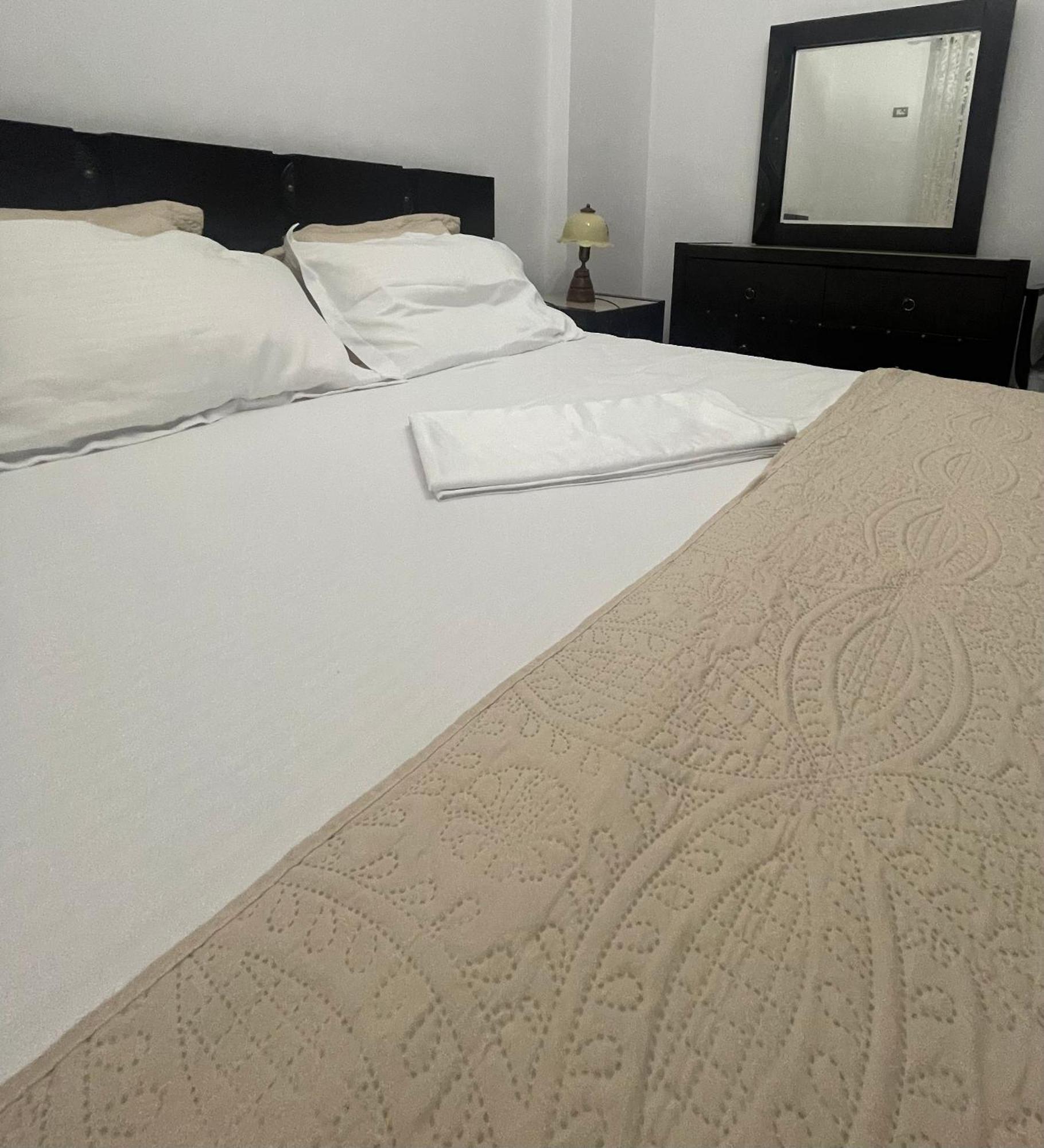 Seaview Golden Penthouse Lägenhet Sarandë Exteriör bild
