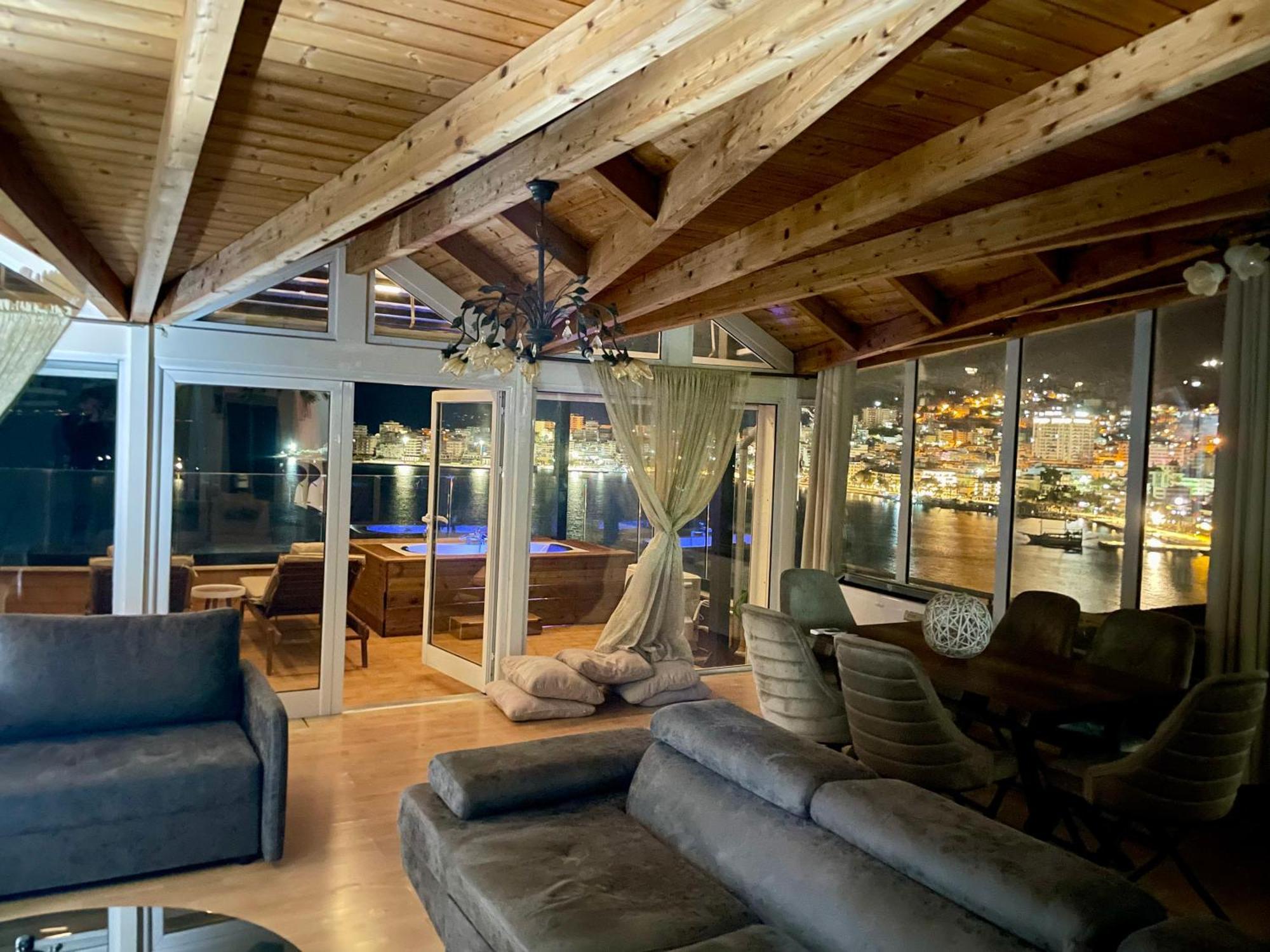 Seaview Golden Penthouse Lägenhet Sarandë Exteriör bild