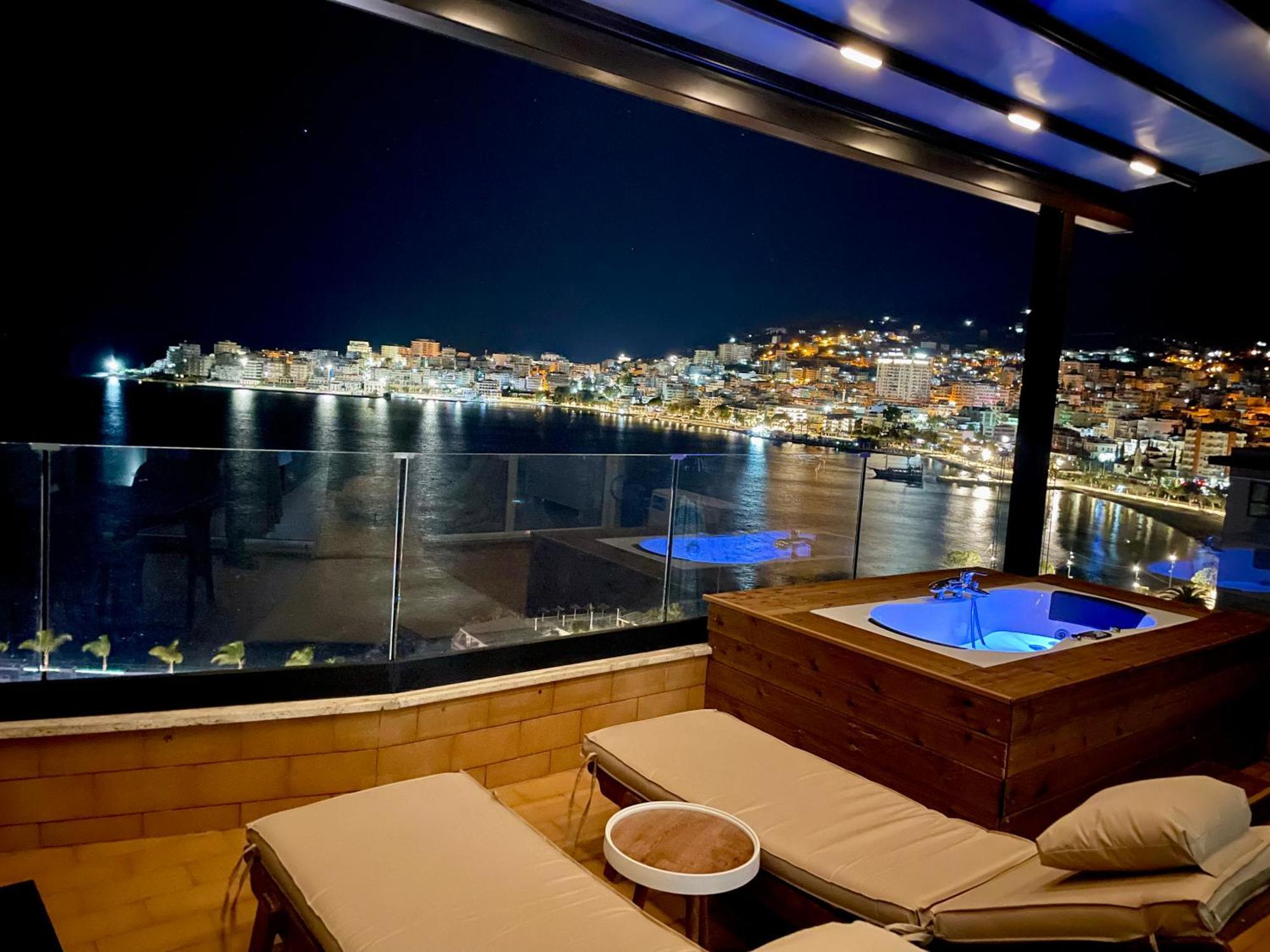 Seaview Golden Penthouse Lägenhet Sarandë Exteriör bild