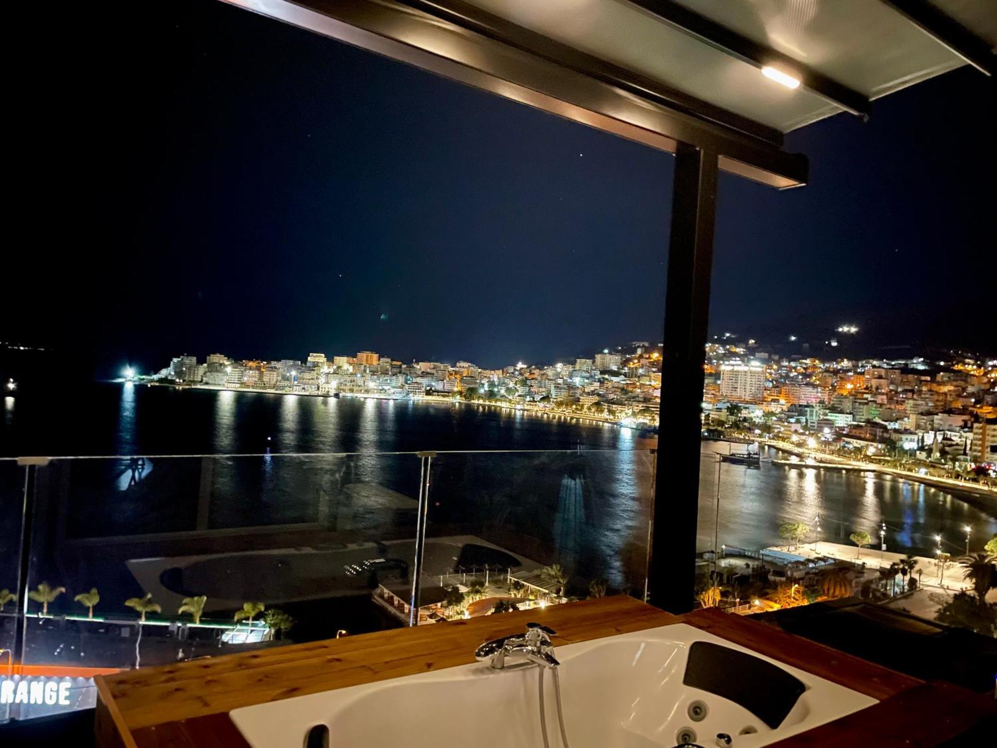 Seaview Golden Penthouse Lägenhet Sarandë Exteriör bild
